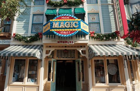 Main street magic cafe